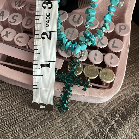 Poetic Spirit Turquoise Costume jewelry Cross 26in - Picture 2 of 2